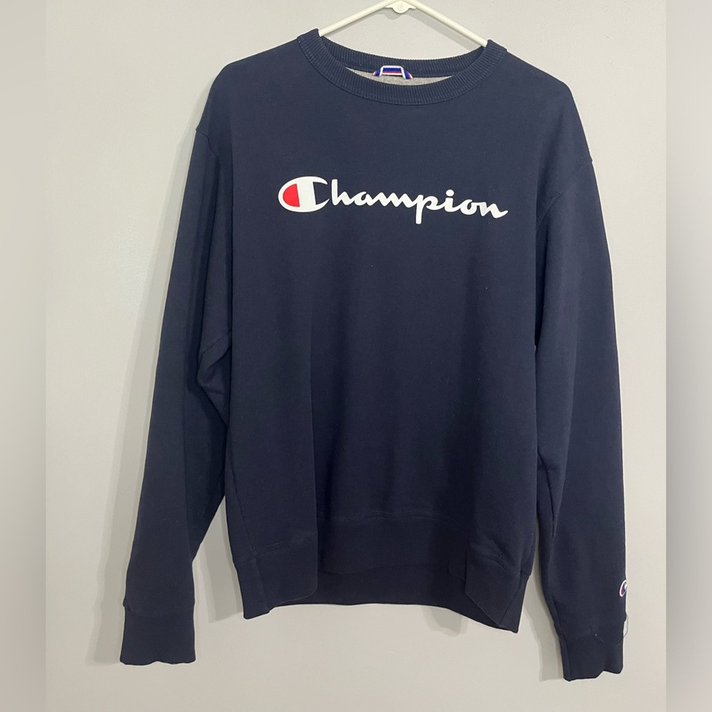 Champion Pullover Size M Navy Blue